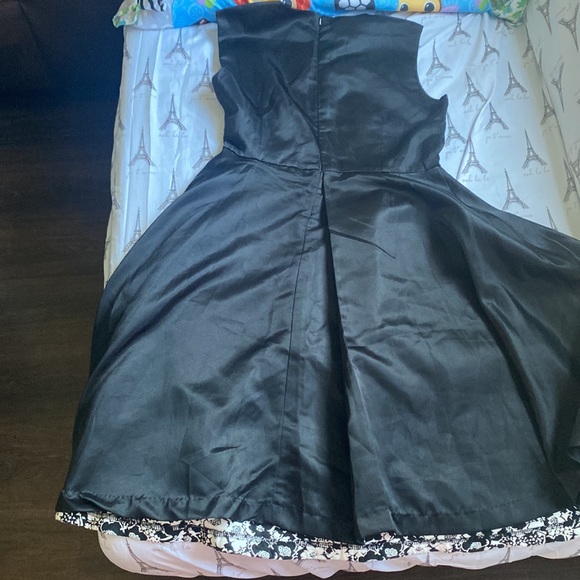 L blck dress knee length (Madame) - Picture 3 of 4